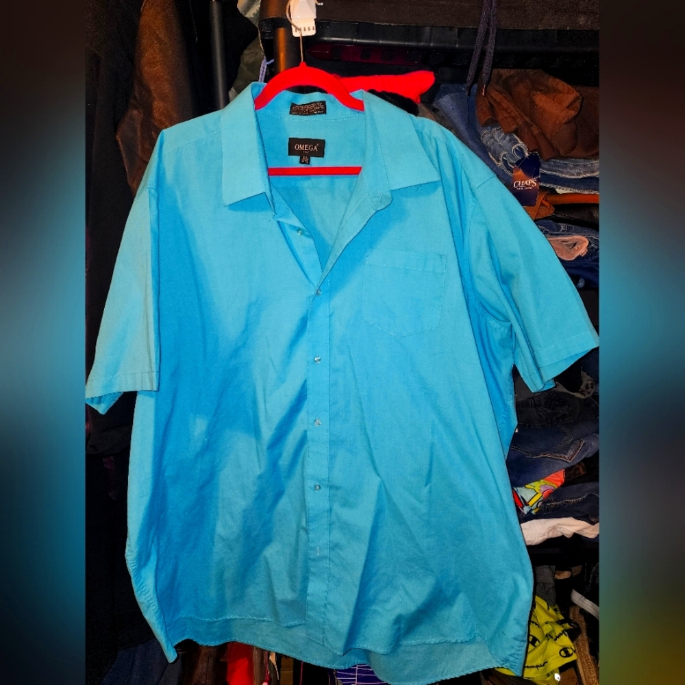 Men button-down shirt short sleeve
